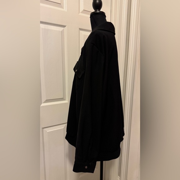 Black Bomber Jacket with Full-Length Zipper and Collar - Picture 6 of 8